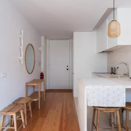 A Quiet Luxury In A Location That Couldn't Be Better, 2 Minutes Walk From The Subway Διαμέρισμα